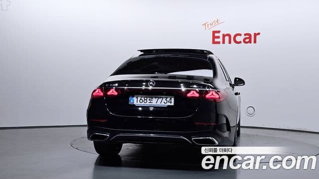 Mercedes-Benz E-Class 2025 — ფოტო 3/20