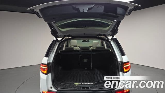 Land Rover Discovery Sport 2020 — Photo 10/31