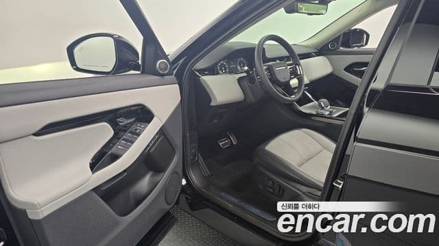 Land Rover Range Rover Evoque 2025 — ფოტო 10/20