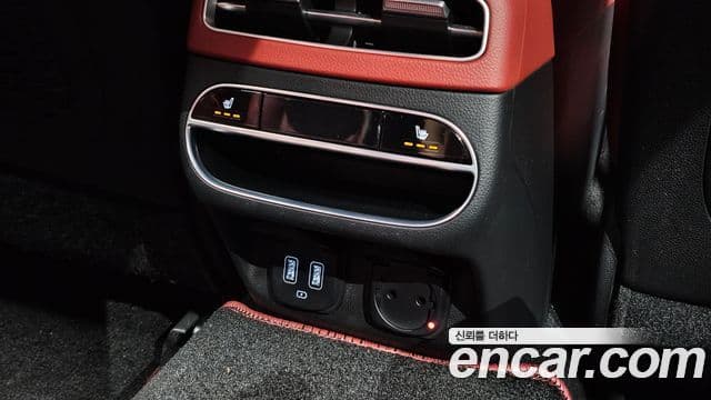 Genesis GV70 2022 — Şəkil 18/20