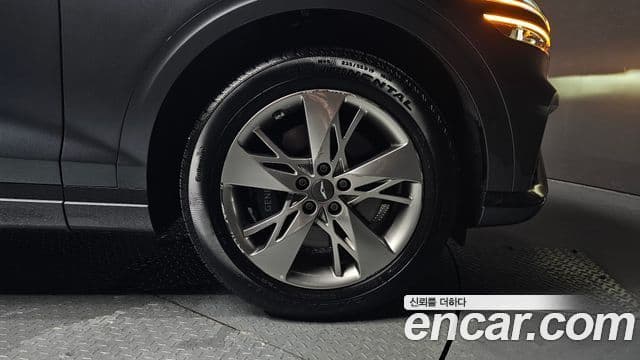 Genesis GV70 2022 — ფოტო 10/30
