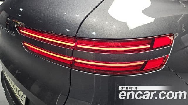Genesis GV70 2022 — ფოტო 15/30