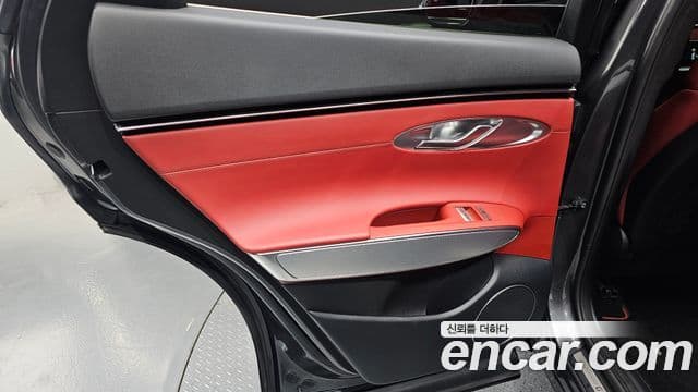 Genesis GV70 2022 — ფოტო 13/30