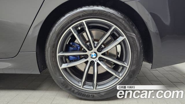 BMW 5 Series 2023 — Şəkil 7/32