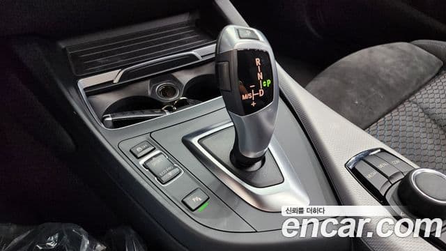 BMW 1 Series 2018 — ფოტო 8/20
