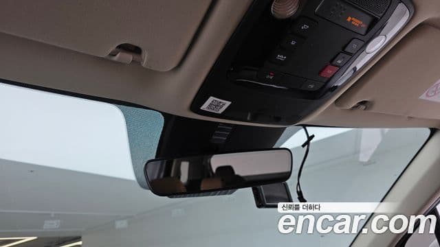 Kia Carnival 2022 — фото 18 из 20