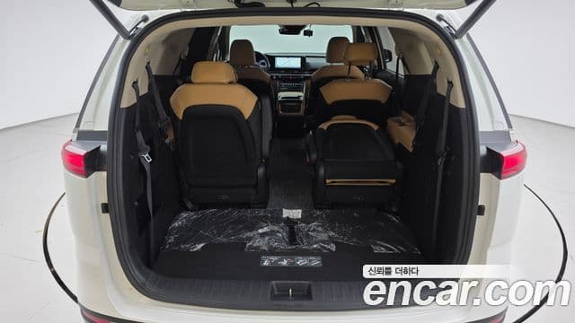 Kia Carnival 2022 — фото 20 из 20