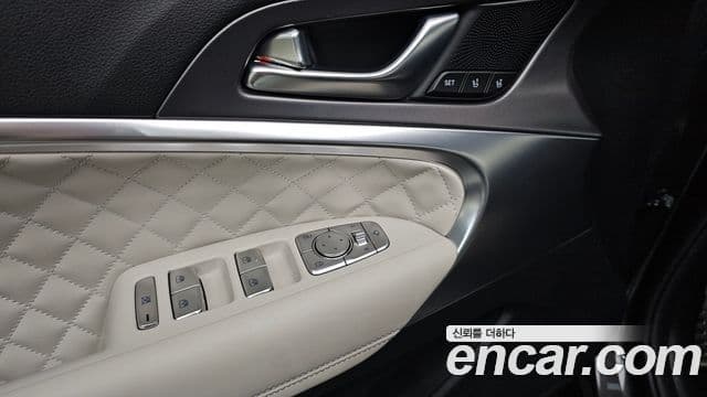 Genesis G70 2025 — фото 17 из 20