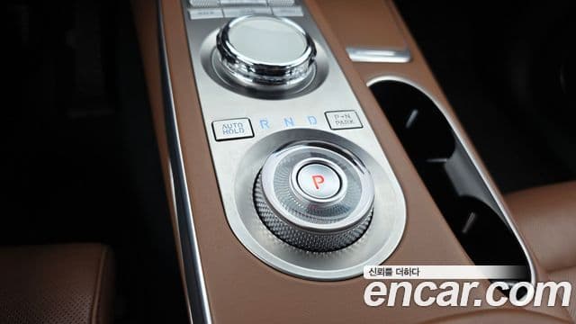 Genesis GV70 2021 — Şəkil 9/20