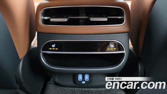 Genesis GV70 2021 — Şəkil 19/20
