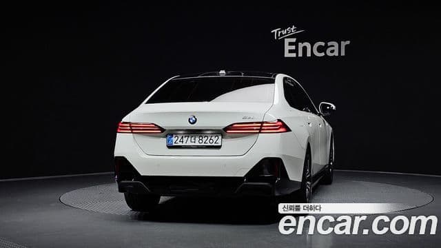 BMW 5 Series 2025 — Şəkil 3/20
