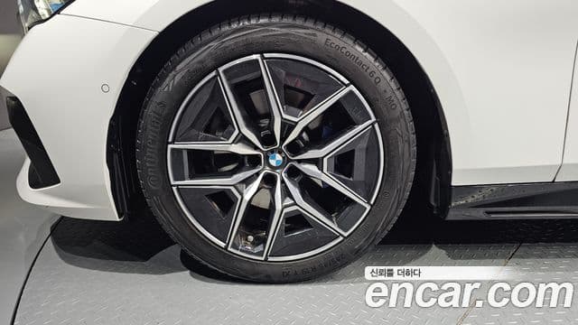 BMW 5 Series 2025 — Şəkil 4/20