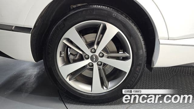 Genesis GV80 2022 — ფოტო 5/20