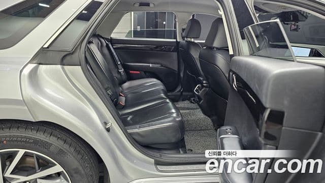 Hyundai Grandeur 2023 — Фото 12/20