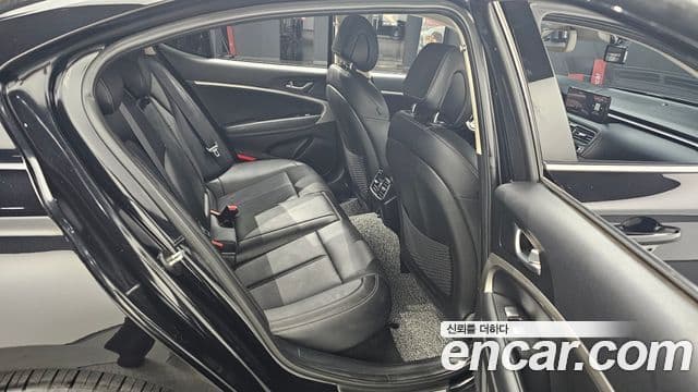 Genesis G70 2021 — ფოტო 12/20