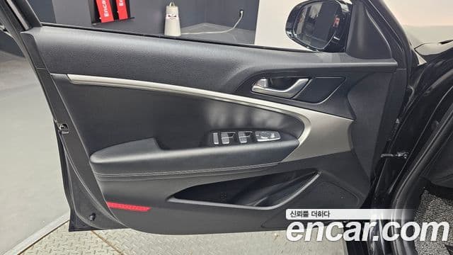 Genesis G70 2021 — Photo 5/30