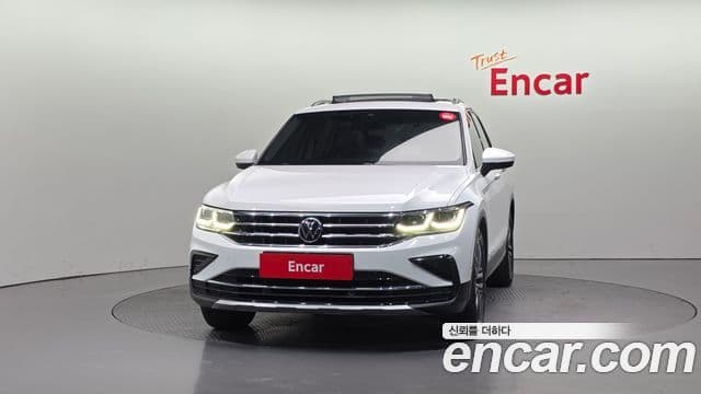Volkswagen Tiguan 2023 — ფოტო 2/20