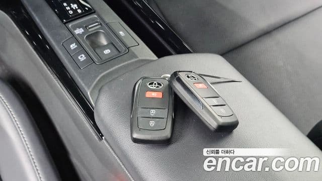 Toyota Prius 2025 — Şəkil 18/20
