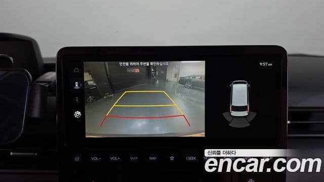 Hyundai Staria 2023 — ფოტო 14/20