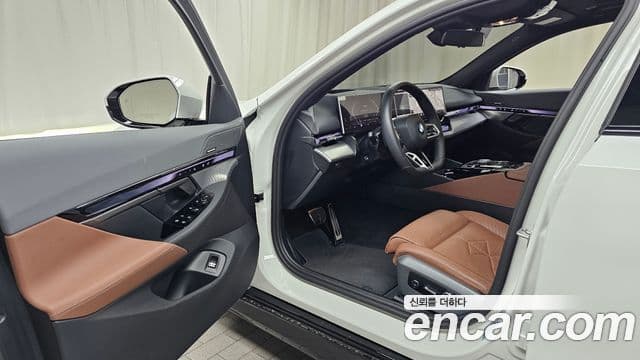 BMW 5 Series 2025 — Şəkil 10/20