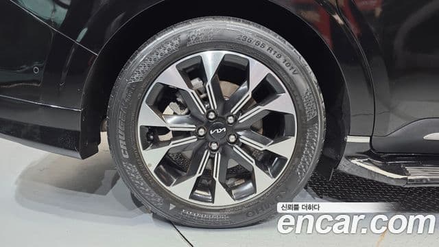 Kia Carnival 2022 — Фото 5/20