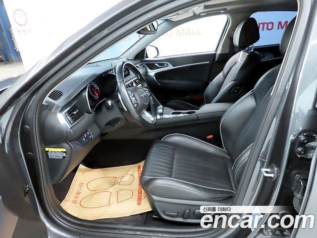 Genesis G70 2018 — ფოტო 9/20