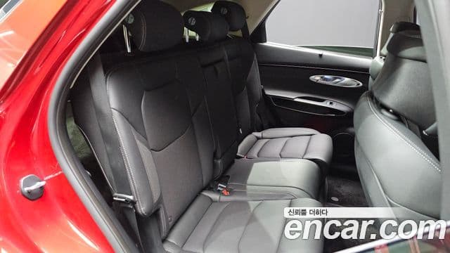 Genesis GV70 2024 — Photo 28/32