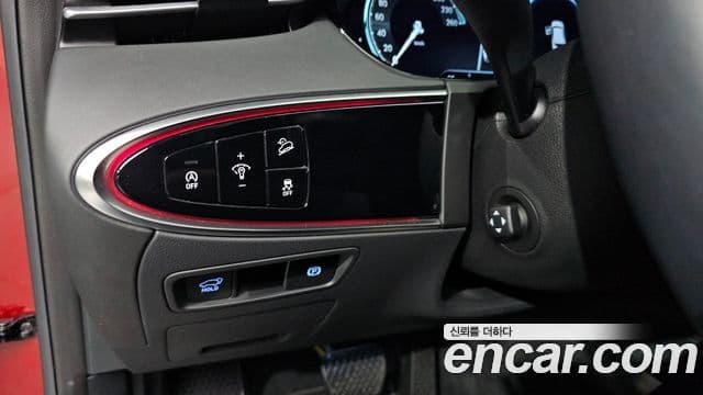 Genesis GV70 2024 — Photo 25/32