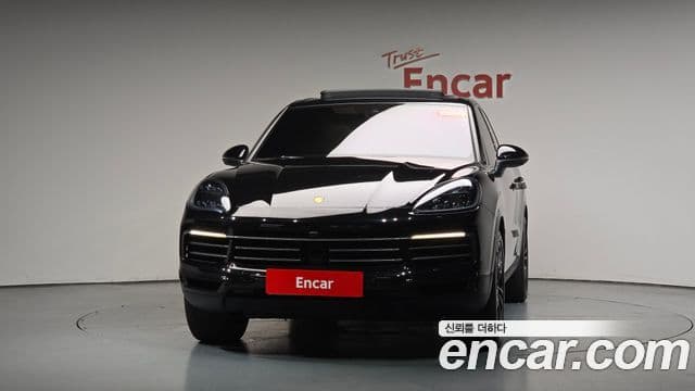 Porsche Cayenne 2023 — Photo 36/37