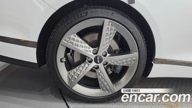 Genesis Electrified G80 2024 — ფოტო 5/20