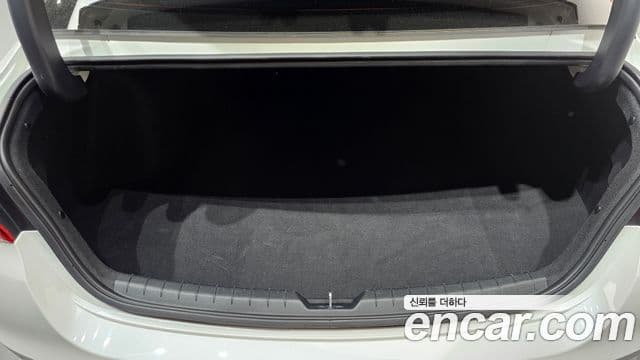 Kia K5 2023 — фото 17 из 20