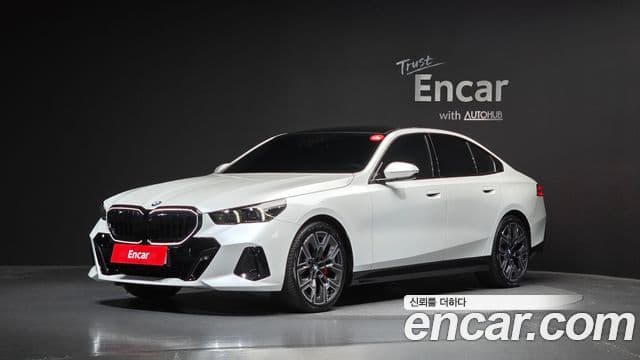BMW 5 Series 2025 — Şəkil 9/20