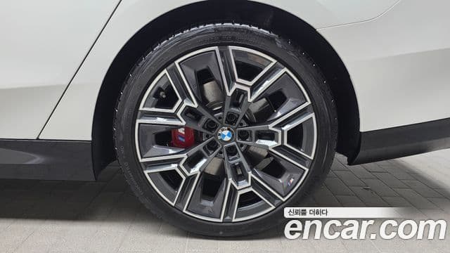 BMW 5 Series 2025 — Şəkil 19/20