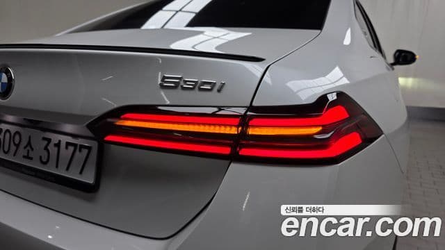 BMW 5 Series 2025 — Photo 13/34