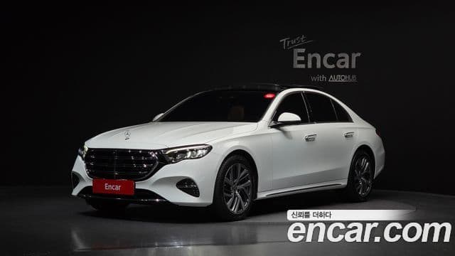 Mercedes-Benz E-Class 2024 — Şəkil 1/20