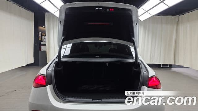 Mercedes-Benz E-Class 2024 — Şəkil 16/20
