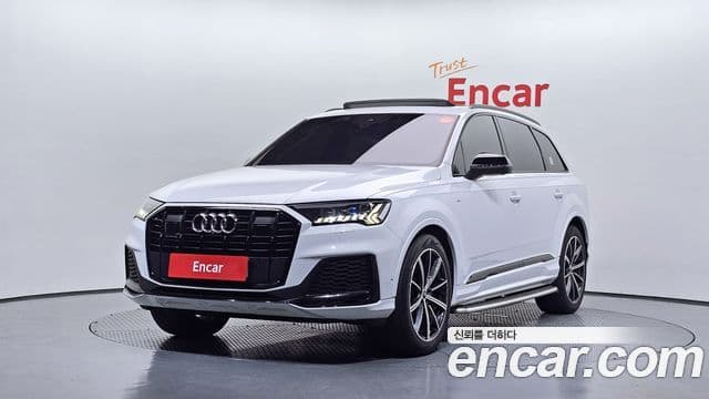 Audi Q7 2021 — Photo 17/20