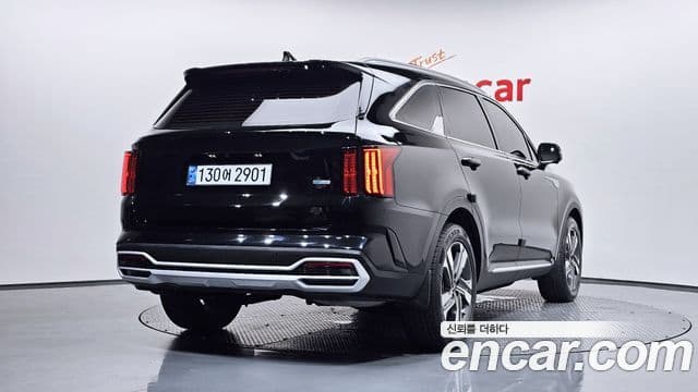 Kia Sorento 2022 — Фото 2/20