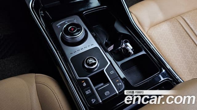 Kia Sorento 2022 — Фото 9/20