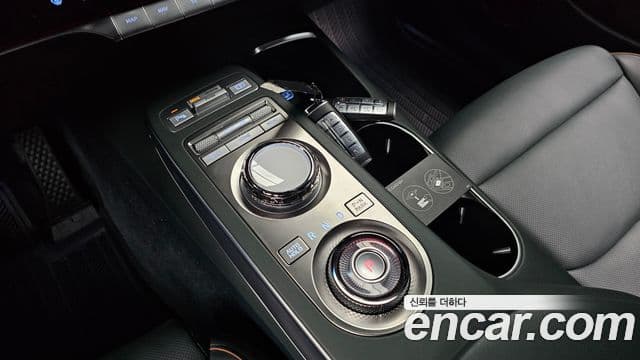 Genesis GV70 2024 — ფოტო 9/20