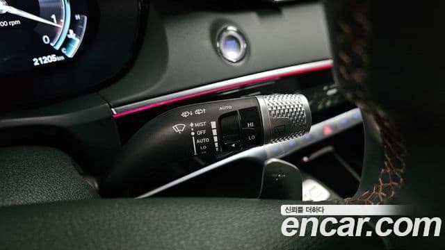 Genesis GV70 2024 — ფოტო 19/20