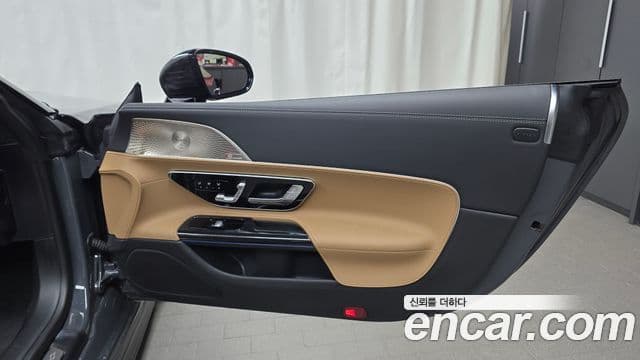 Mercedes-Benz SL-Class 2024 — Photo 15/32