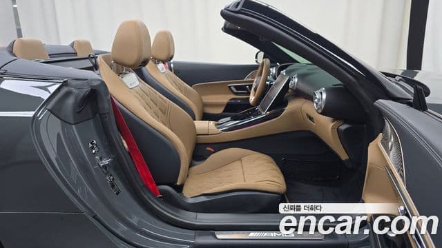 Mercedes-Benz SL-Class 2024 — Photo 13/32