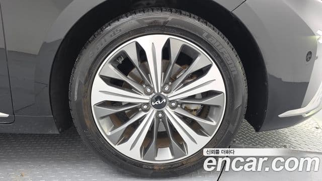 Kia K8 2021 — Photo 17/32