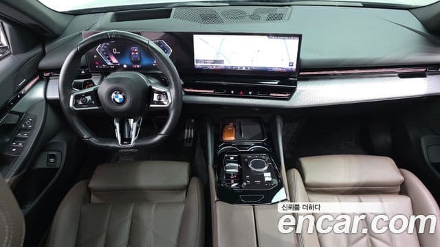 BMW 5 Series 2023 — Şəkil 7/20