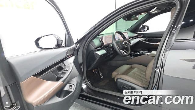 BMW 5 Series 2023 — Şəkil 10/20