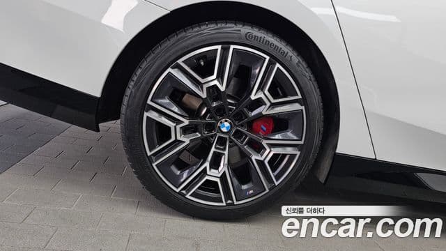 BMW 5 Series 2025 — ფოტო 19/20