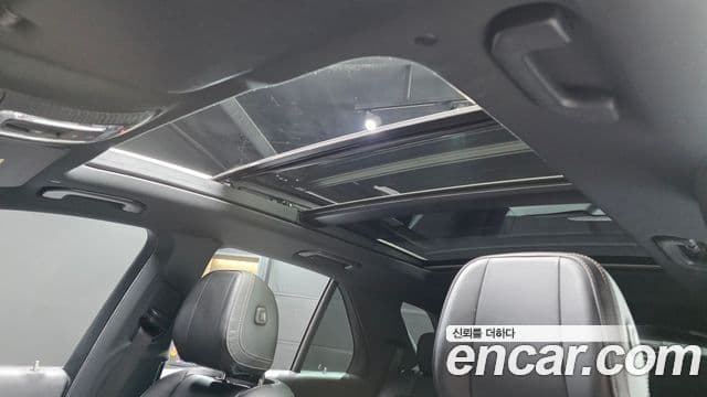 Mercedes-Benz GLE-Class 2021 — ფოტო 16/20