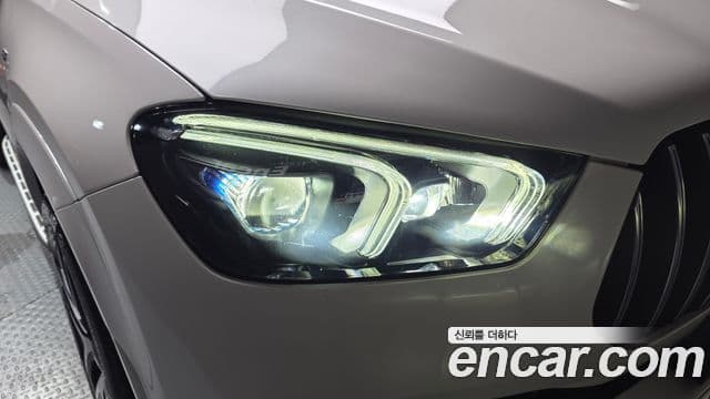 Mercedes-Benz GLE-Class 2021 — Photo 3/37