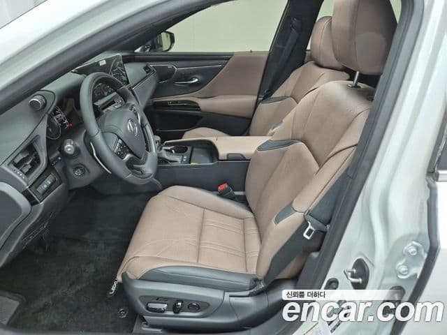 Lexus ES300h 2026 — Şəkil 7/19
